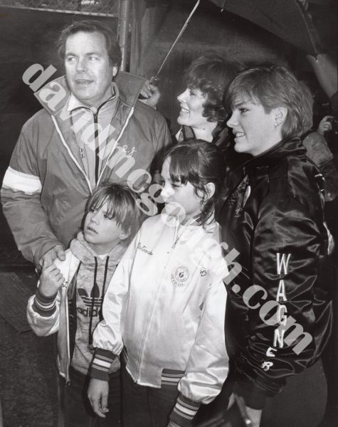 Robert Wagner, Jill St. John and Robert_s children 1983, LA.jpg